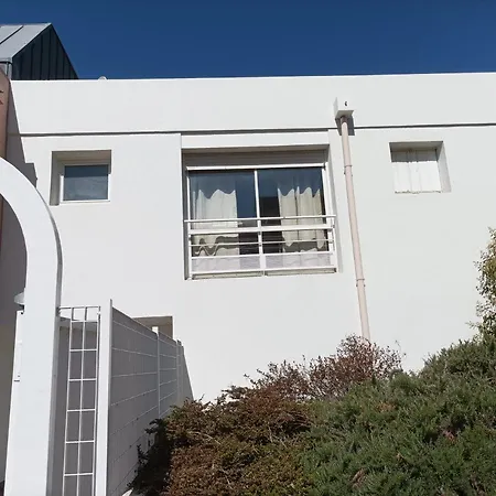 T1 Confortable Situe 100m Plage Des Minimes La Rochelle (Charente-Maritime)